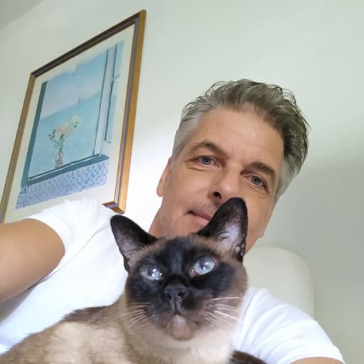 Profile image for pet sitter Jose