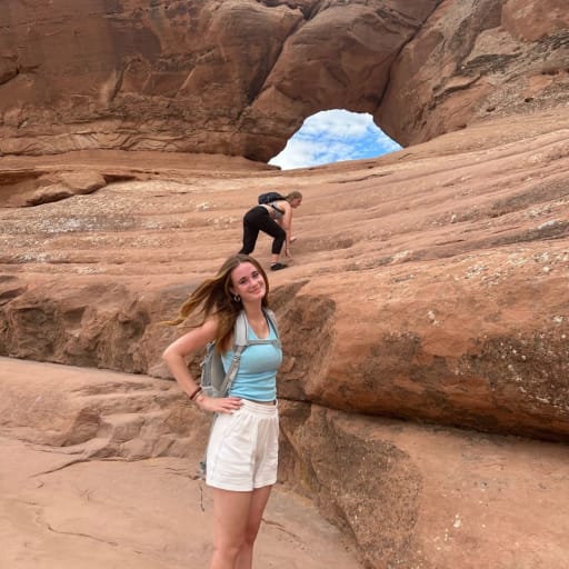 Profile image for pet sitter Alexandrea