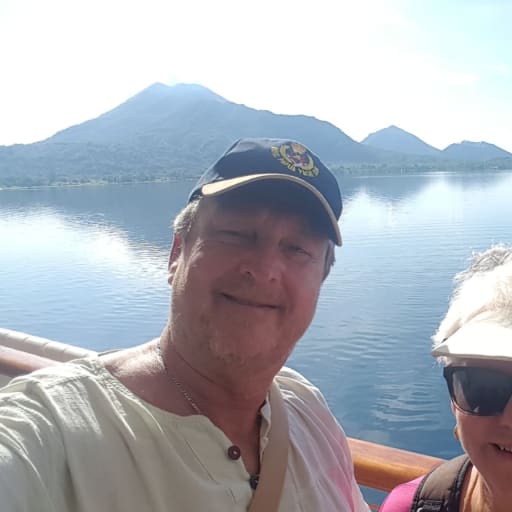 Profile image for pet sitters Sharan & Neil