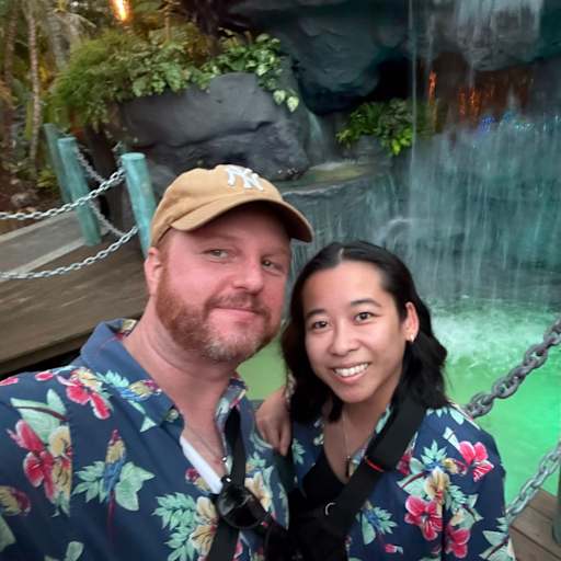 Profile image for pet sitters Susy & Brandon