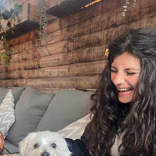 Profile image for pet sitters Giulia & Jonathan