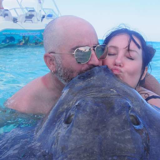 Profile image for pet sitters Vanessa & Jeff