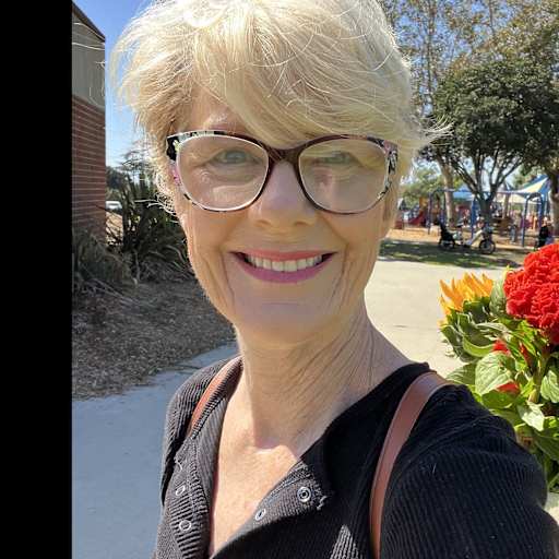 Profile image for pet sitter Laurie