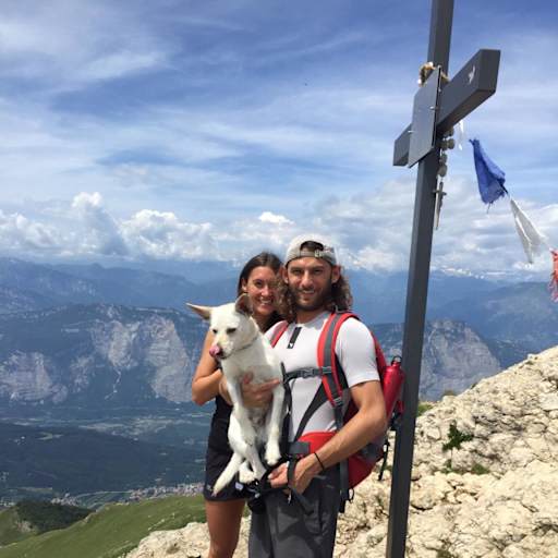 Profile image for pet sitters Alice & Diego