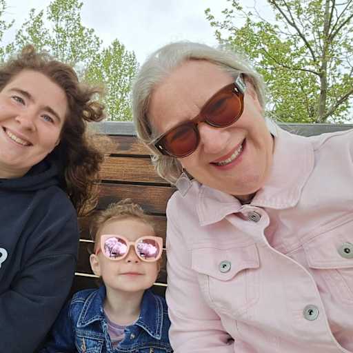 Profile image for pet sitters Katherine & Rachel 