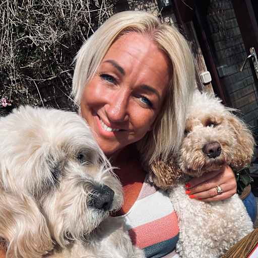 Profile image for pet sitter Donna