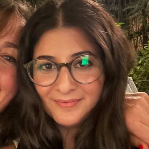 Profile image for pet sitter Sima