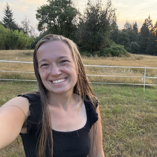 Profile image for pet sitter Kylie