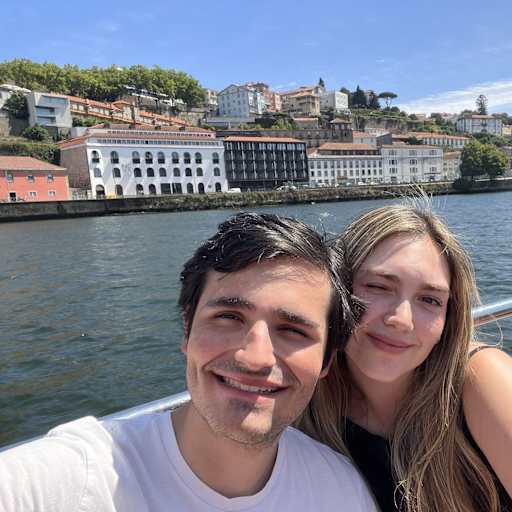 Profile image for pet sitters Martina & Gonzalo