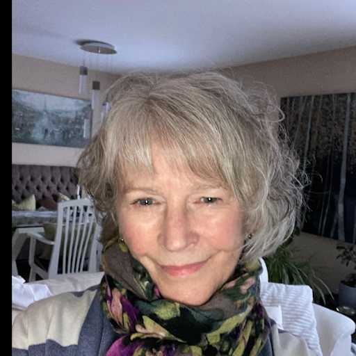 Profile image for pet sitter Beverley