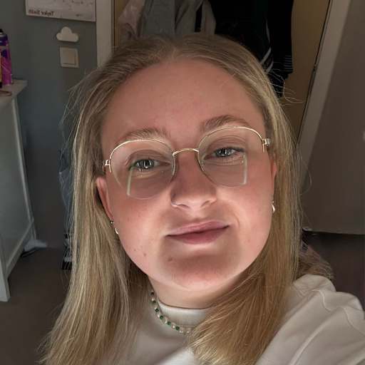 Profile image for pet sitter heather