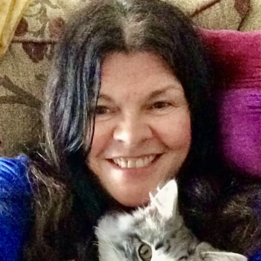 Profile image for pet sitter Pauleen