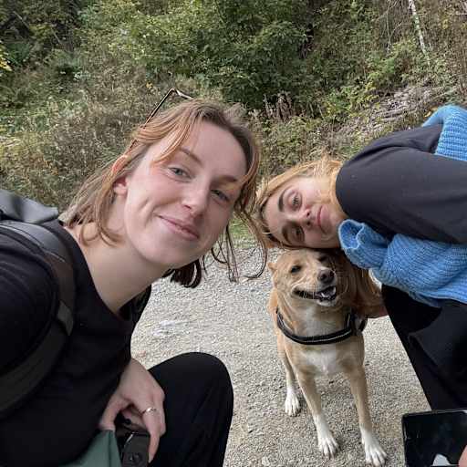 Profile image for pet sitters Asja & Justine