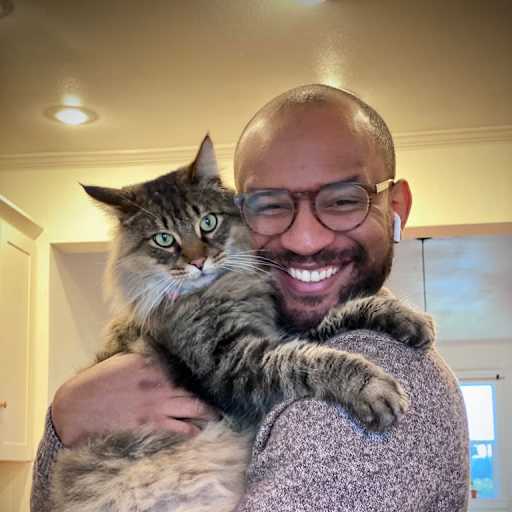 Profile image for pet sitter ML