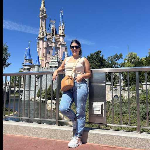 Profile image for pet sitter Vanessa