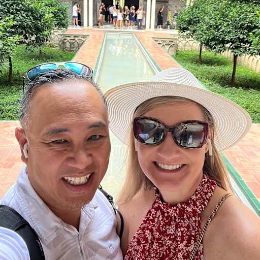 Profile image for pet sitters Stephanie & Walter