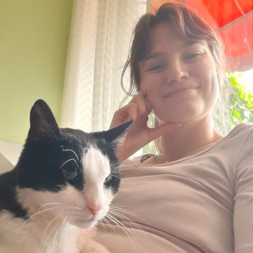 Profile image for pet sitter Emma