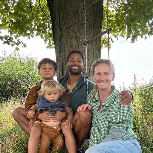 Profile image for pet sitters Erin & Tyler