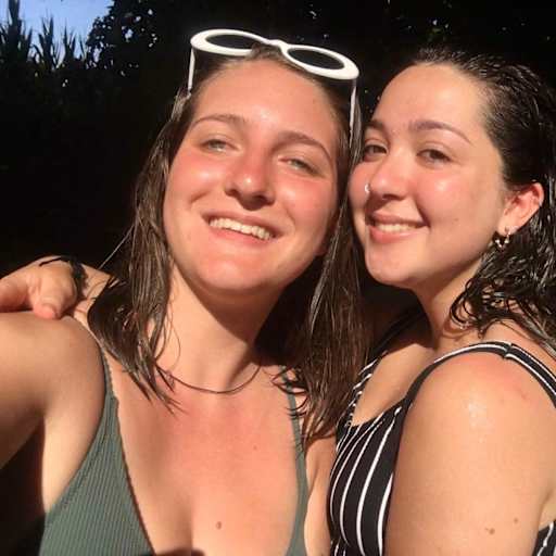 Profile image for pet sitters Julia & Maëlle