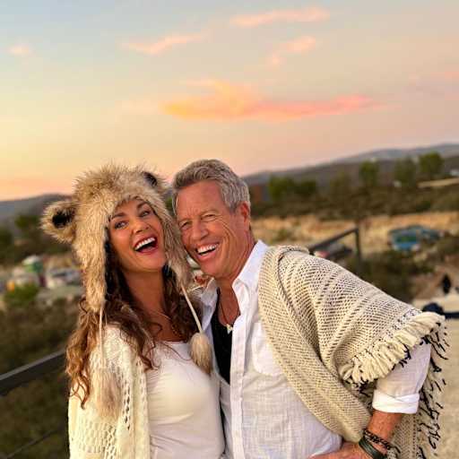 Profile image for pet sitters Sherin & David