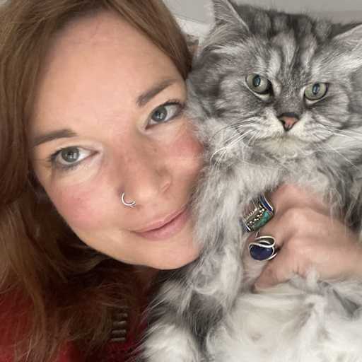 Profile image for pet sitter Isabel