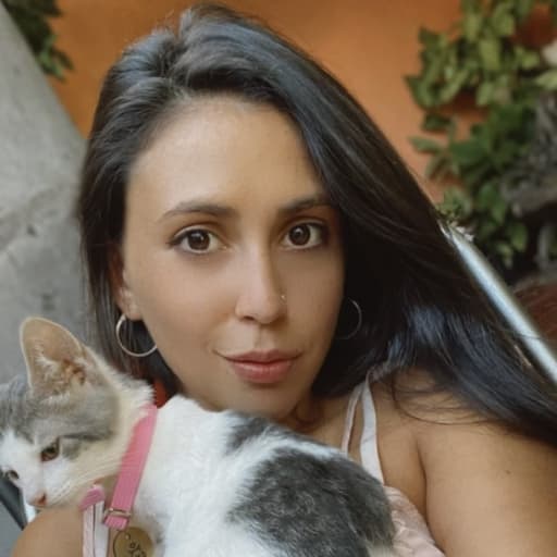 Profile image for pet sitter Natacha