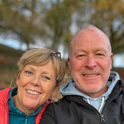 Profile image for pet sitters Vanessa & Bryn 