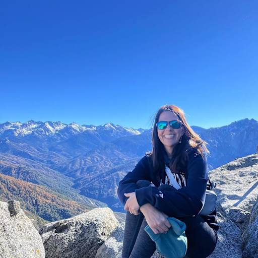 Profile image for pet sitter Holly