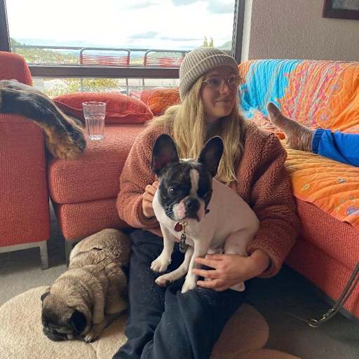 Profile image for pet sitters Laila & Dennis