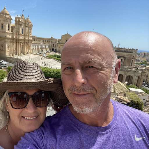 Profile image for pet sitters David & Alison