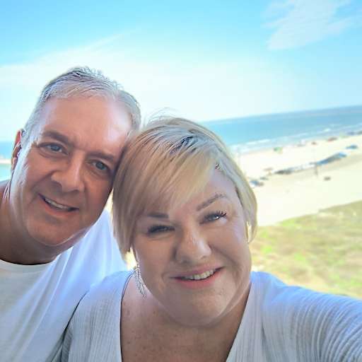 Profile image for pet sitters Jana & Stephen