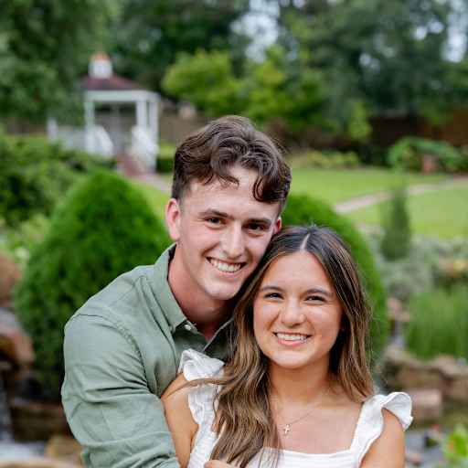 Profile image for pet sitters Madison & Jonathan 