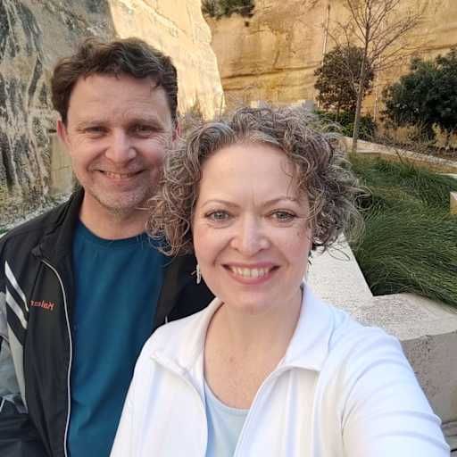 Profile image for pet sitters Amanda & Alex
