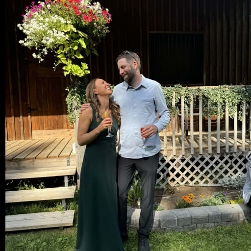 Profile image for pet sitters Leah & Chris