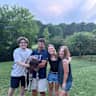 House sit pet parent - Quiet home in picturesque town close to Music city!