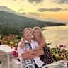 House sit pet parent - Resort-Style Gated Estate with Pool/Spa/Gym – Cuddle with Gordy & Kiki!