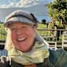 House sit pet parent - Comfy, Eco-Paradise with Loving, Older Pup