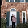 House sit pet parent - Spacious townhome in Alexandria with home office and two loving cats!