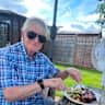House sit pet parent - Our house is in a village with all local amenities with bus and train services