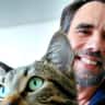 House sit pet parent - Serene Waterfront Apartment with Gentle Cat Companion