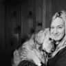 House sit pet parent - Thoughtful Bend Home & Loving Golden Retriever