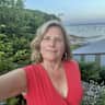 House sit pet parent - Nice home with amazing views of Mount Washington set in a quiet area of Windham.