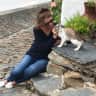 House sit pet parent - House in the beautiful countryside of Algarve with 2 easy going talkative cats.