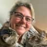 House sit pet parent - Looking for cat/house sitter for 10 days for 2 smoochy cats.