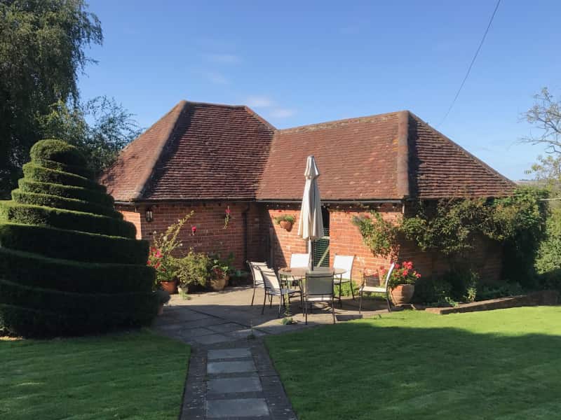 Housesitting assignment in Lympne, United Kingdom