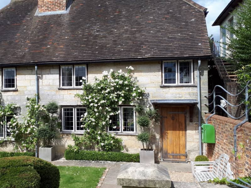 Housesitting assignment in Slaugham, United Kingdom