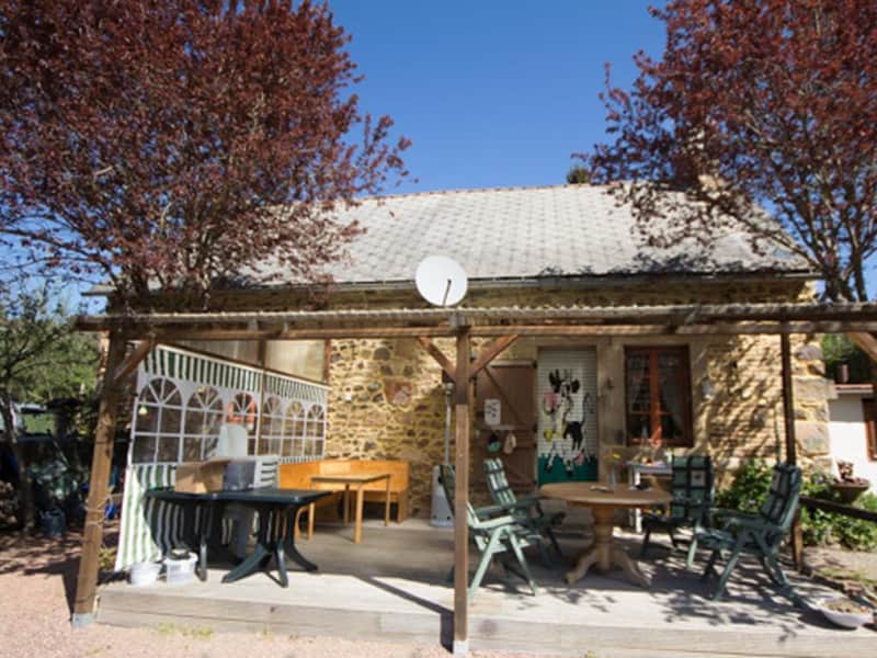 Housesitting assignment in Cussy-en-Morvan, France