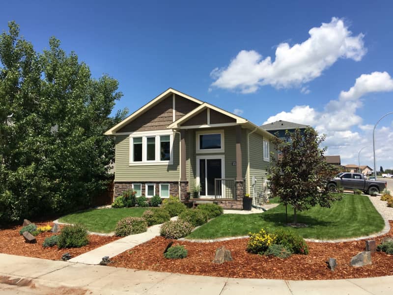 Housesitting assignment in Coalhurst, Alberta, Canada