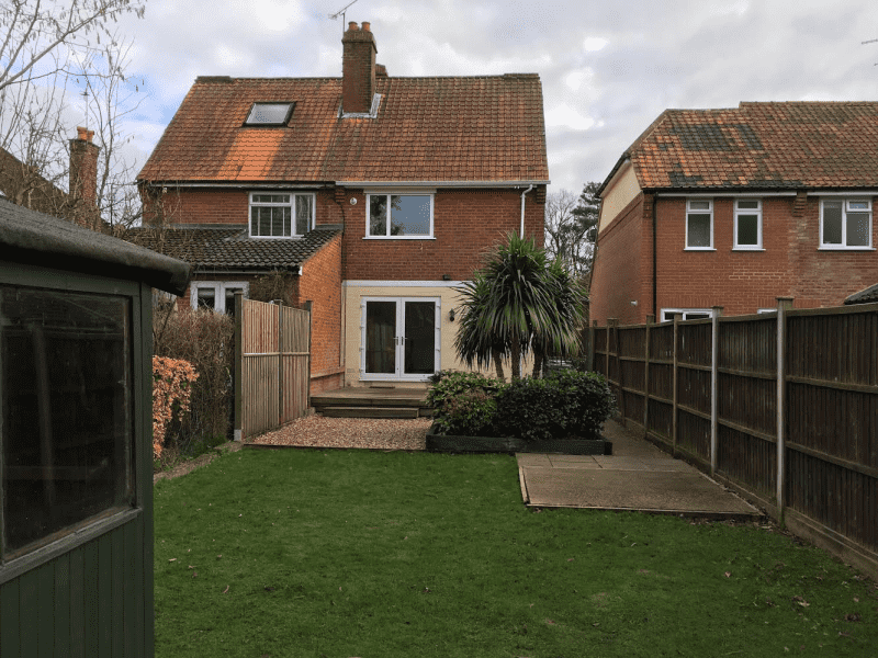 Housesitting assignment in Fleet, United Kingdom