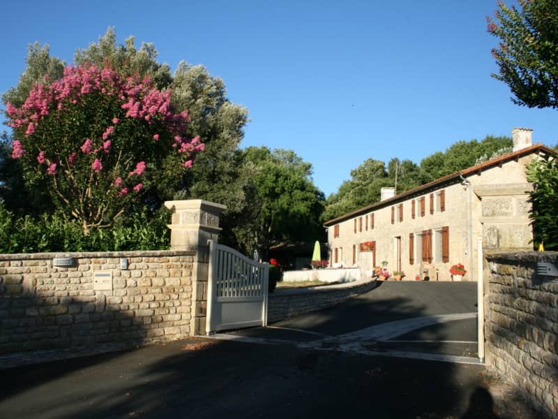 Housesitting assignment in Melle, France